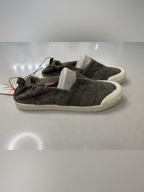 ROXY Bayshore Palm Leaf Slip On Sneakers Olive Green Pink Canvas Shoes NWT 10